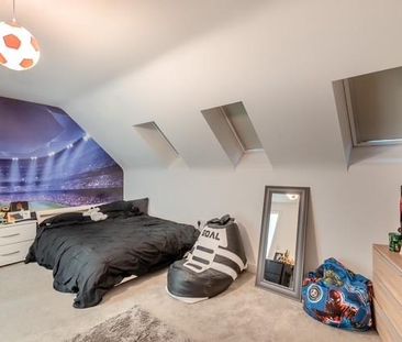 5 bedroom detached house to rent - Photo 2