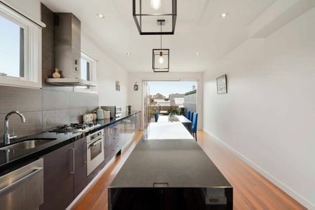 Space, Versatility, Location - Photo 4