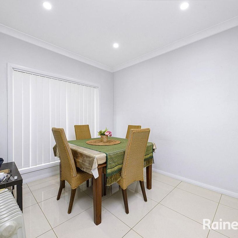 4 Bedroom Townhouse in Quiet Cul De Sac - Photo 1