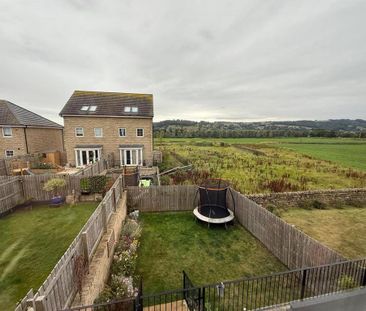3 bedroom semi-detached house to rent - Photo 5