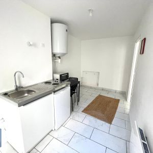 Location Appartement 2 pièces 25m² ST ETIENNE 42000 - Photo 2