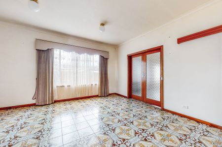 11 Commercial Road, Footscray - Photo 2