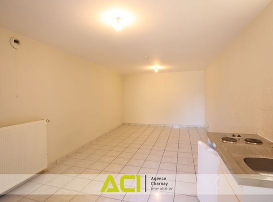 ST ALBAIN – STUDIO DE 33M2 DONNANT SUR COUR - Photo 1