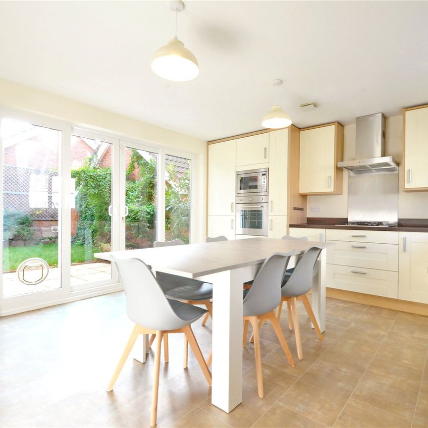 East Fields Road, Cheswick Village - Photo 1