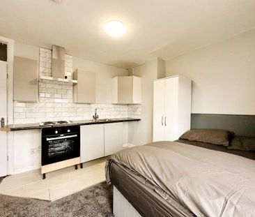 Studio to rent - Photo 1