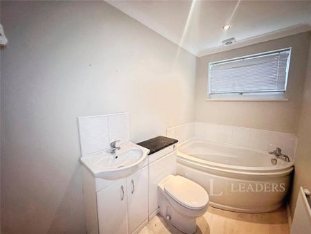 1 bedroom flat to rent - Photo 5