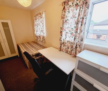 4 Bed Student Accommodation - Photo 5
