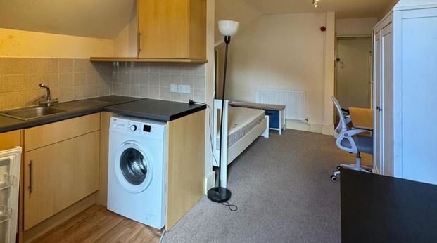 Studio to rent - Photo 1