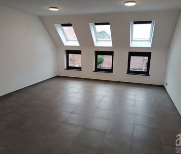 Appartement - à louer - - Photo 1