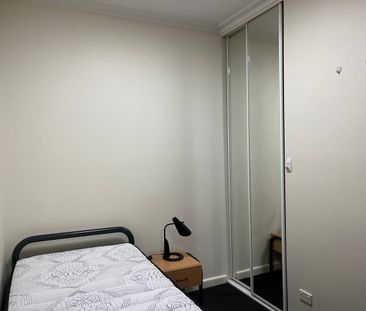 Spacious Furnished Two Bedroom Apartment - Photo 6