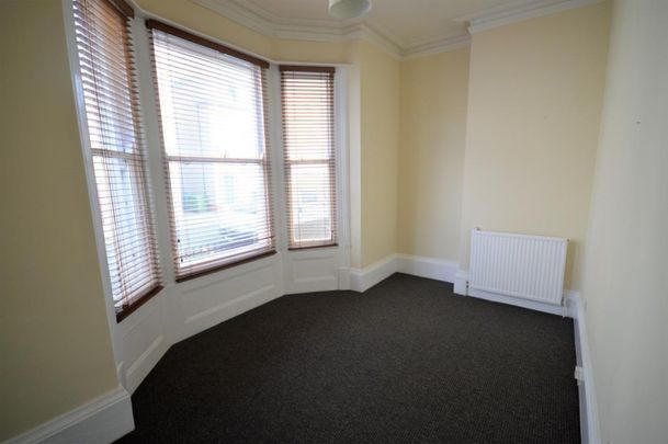 1 bedroom Flat To Let - Photo 1