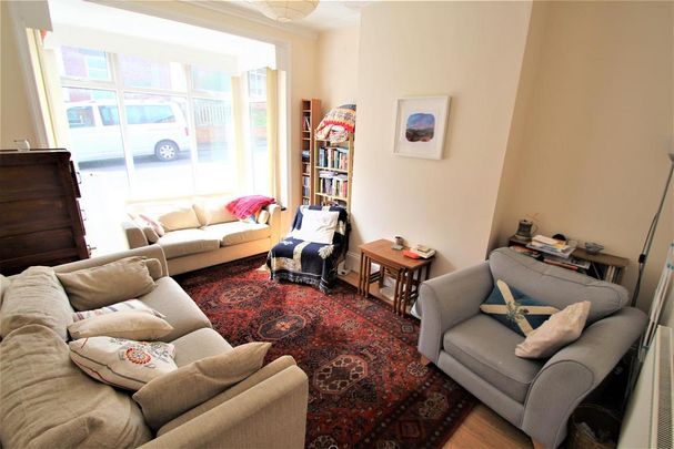 4 bedroom terraced house to rent - Photo 1