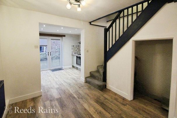 3 bedroom terraced house to rent - Photo 1