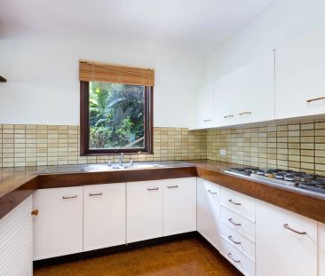 The Classic Avalon Hideaway - Photo 5