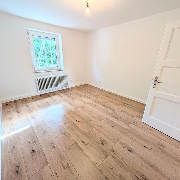 **Ihr neues Zuhause: +Erdgeschoss +frisch renoviert +eigener Garten +neues Tageslichtbad** - Photo 1