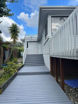 3 bedrooms plus 1 small room house in New Lynn - Photo 1