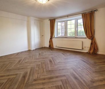 4 bedroom detached house to rent - Photo 1