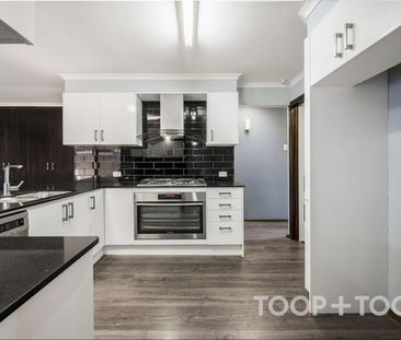 Modern Family Oasis - Photo 6