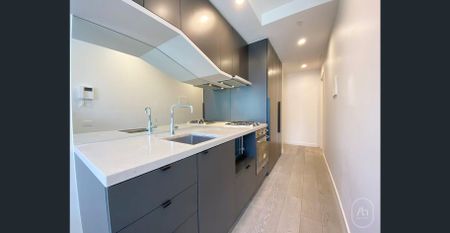 Modern Elegance in the Heart of Melbourne | One-bedroom Furnished Apartment - Photo 2