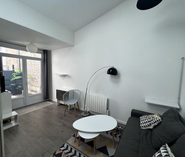 BEAU STUDIO MEUBLÉ AVEC COUR CENTRE VILLE AMIENS - Photo 3