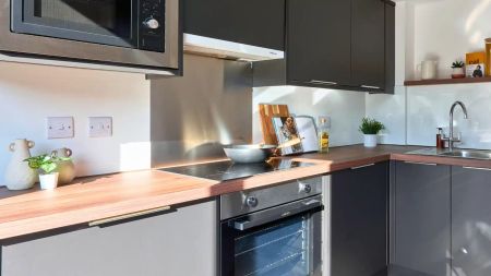 Accessible Gold - Studio - Photo 4