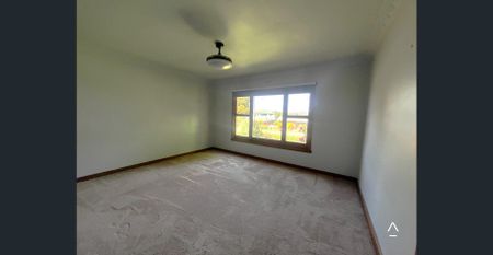 For Lease – 3 Bedroom Home with a Large double garage in Summerhill, TAS - Photo 2