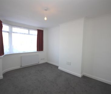 3 bedroom Semi-Detached House to let - Photo 6