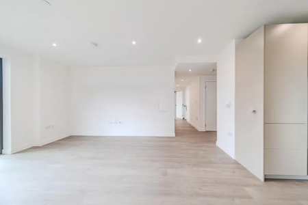 Woodberry Down 20 Room 1 - Photo 3