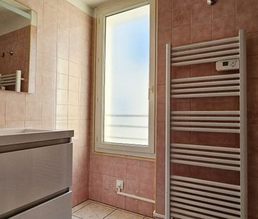 Location Appartement 3 pièces 48m² GONFARON 83590 - Photo 2