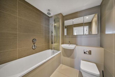 2 Bed Flat, Brogan House, SW8 - Photo 2