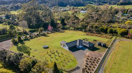 Modern and secure Living - Photo 5