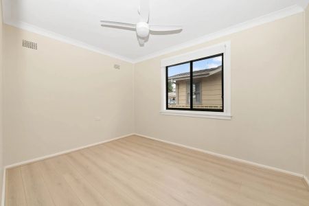 Refreshed three bedroom family home - Photo 3