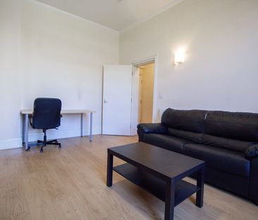 Apt 8, 12a Clarendon Road - Photo 2