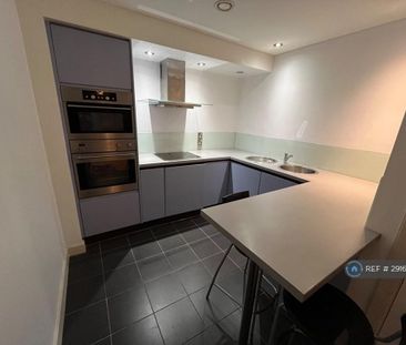 1 bedroom flat to rent - Photo 6