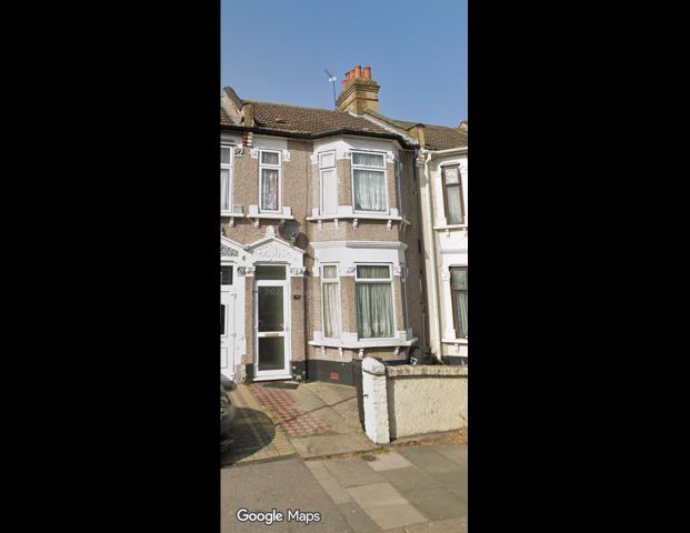 3 Bed Terraced House, Henley Road, IG1 - Photo 1