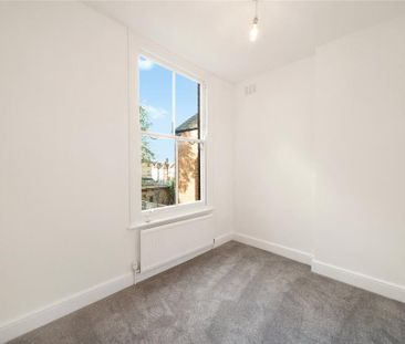 3 bedroom flat to rent - Photo 5