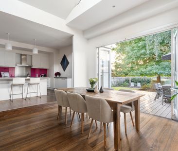 15 Highbury Grove, Kew VIC 3101 - House For Rent | Domain - Photo 1