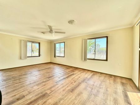 Position Perfect - Photo 5