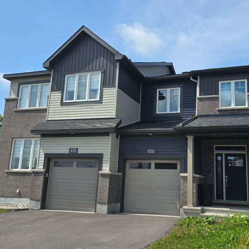 For Lease - 836 Dynasty Street, Orleans - Cumberland and Area, Ontario - Photo 1
