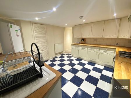 5 bedroom terraced house to rent - Photo 5