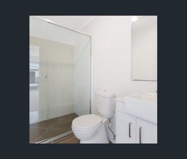 Modern Townhouse Living in a Prime Mango Hill Location - Photo 4