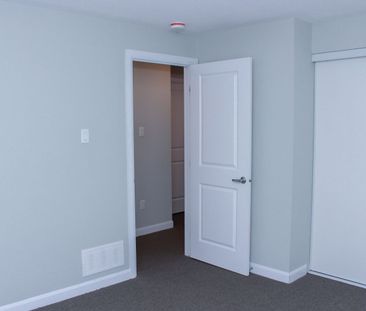 For Lease - 305 Eldorado Private Unit# A, Kanata, Ontario - Photo 6