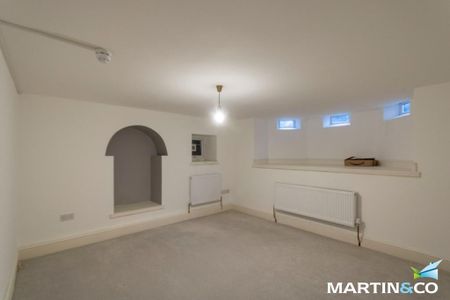 3 bedroom flat to rent - Photo 5
