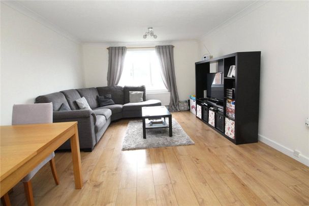 2 bed Flat for rent - Photo 1