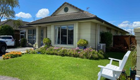 Spacious 4-Bedroom Brick & Tile Home in a Secure Gated Community - Photo 4