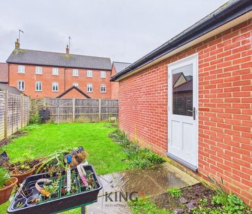 3 bedroom terraced house to rent - Photo 6