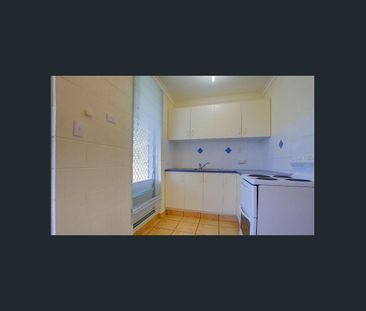 3/9 Rose Street, North Ward, Qld 4810 - Photo 3