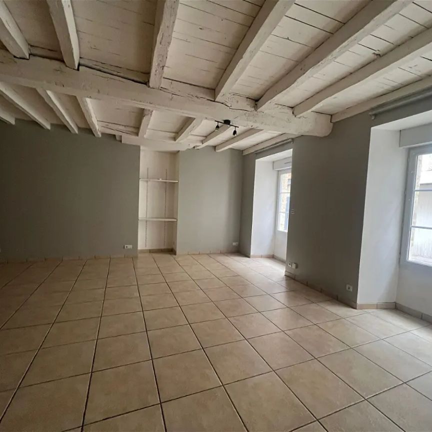 Location maison 6 pièces - 223.04m² à Saint maixent l ecole (79400) - Photo 1
