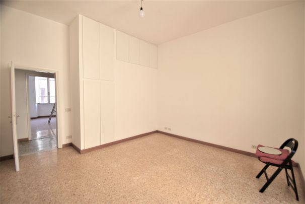 Luminoso trilocale in affitto nel cuore del Centro Storico di Roma – Via Palermo - Photo 1