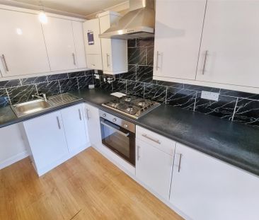 1 Bedroom Flat to Rent in Portland Road, Rushden, NN10 - Photo 5